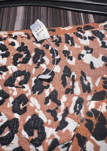 Leopar Desenli V Yaka Bluz - Görsel 2