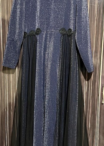 Uzun Kollu, Pilili, Yüksek Yakalı Mavi Gotik Abiye Elbise - Görsel 2