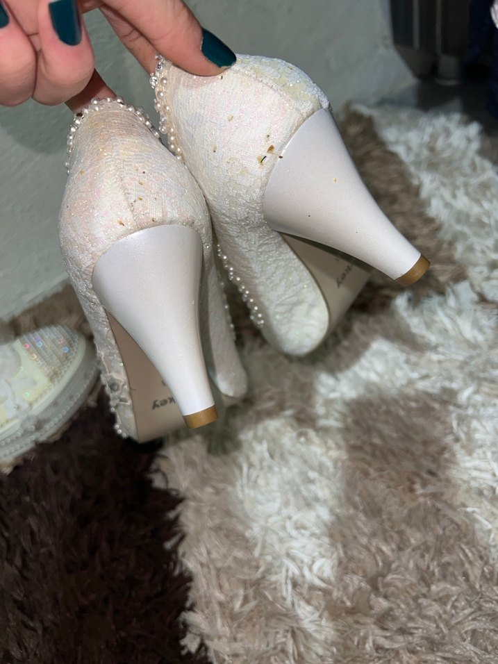 Dantel İşlemeli Beyaz Dolgu Topuklu Kadın Ayakkabı - Görsel 3