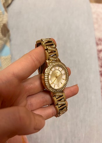 Altın Renkli Kadın Kol Saati - Görsel 2