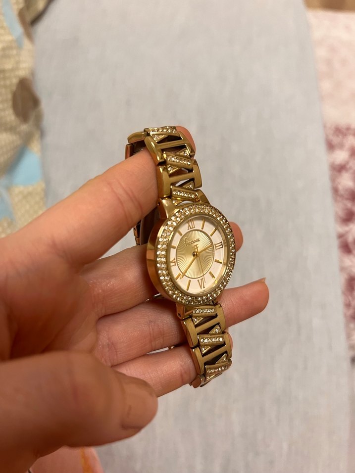 Altın Renkli Kadın Kol Saati - Görsel 2