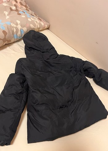 Siyah Kapüşonlu Fermuarlı Kadın Kışlık Mont - Görsel 3