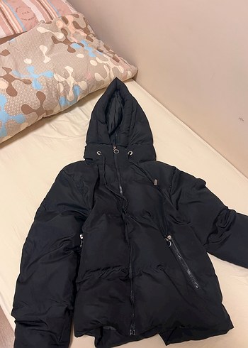 Siyah Kapüşonlu Fermuarlı Kadın Kışlık Mont - Görsel 2