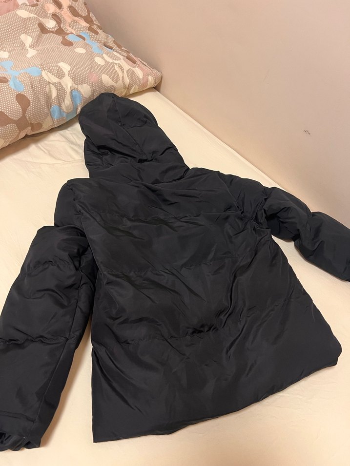 Siyah Kapüşonlu Fermuarlı Kadın Kışlık Mont - Görsel 3