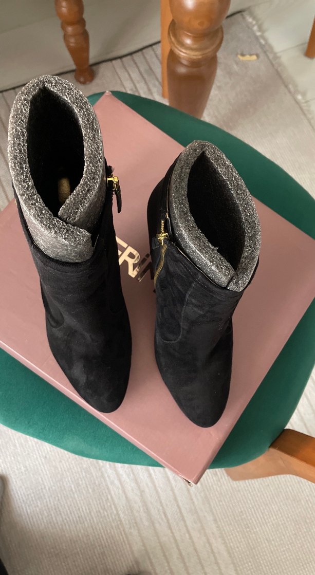 Nine west Siyah Süet Stiletto Topuklu Kadın Bot - Görsel 3