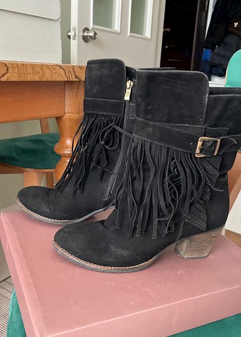 Siyah Süet Püsküllü Kadın Bot - Görsel 3