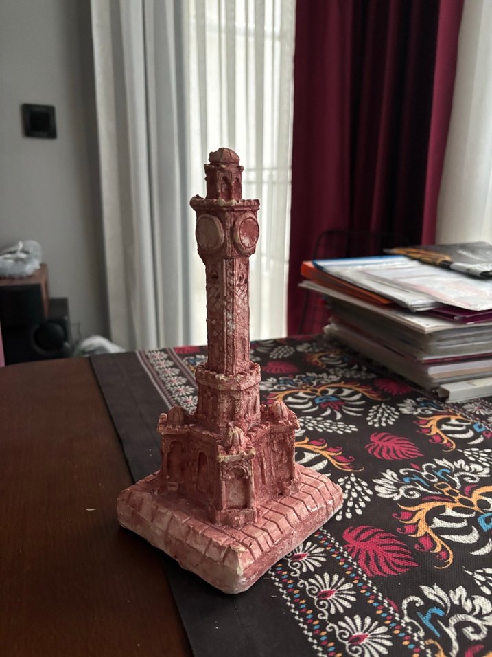 Bordo Renkli İzmir Saat Kulesi Figürü - Görsel 2