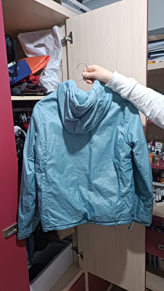 LC Waikiki Çift Taraflı Kapüşonlu Yağmurluk 38 Beden Az Giyildi - Görsel 2