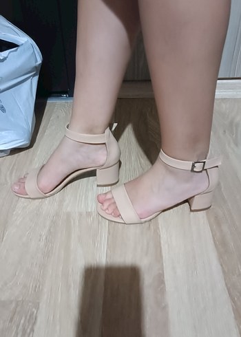 Nude Blok Topuk Sandalet  38 Numara  Sadece 1 Kez Giyildi - Görsel 5