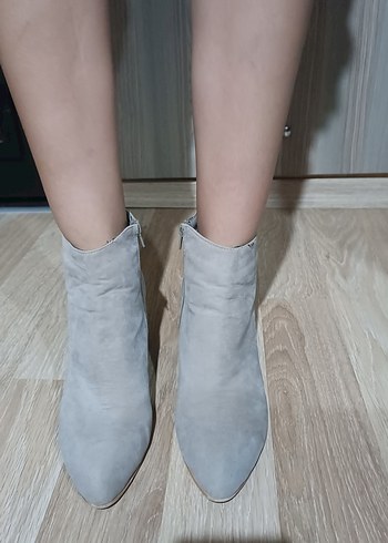 39 Numara Bambi Gri Süet Topuklu Bot  Sadece 1 Kez Giyildi - Görsel 5