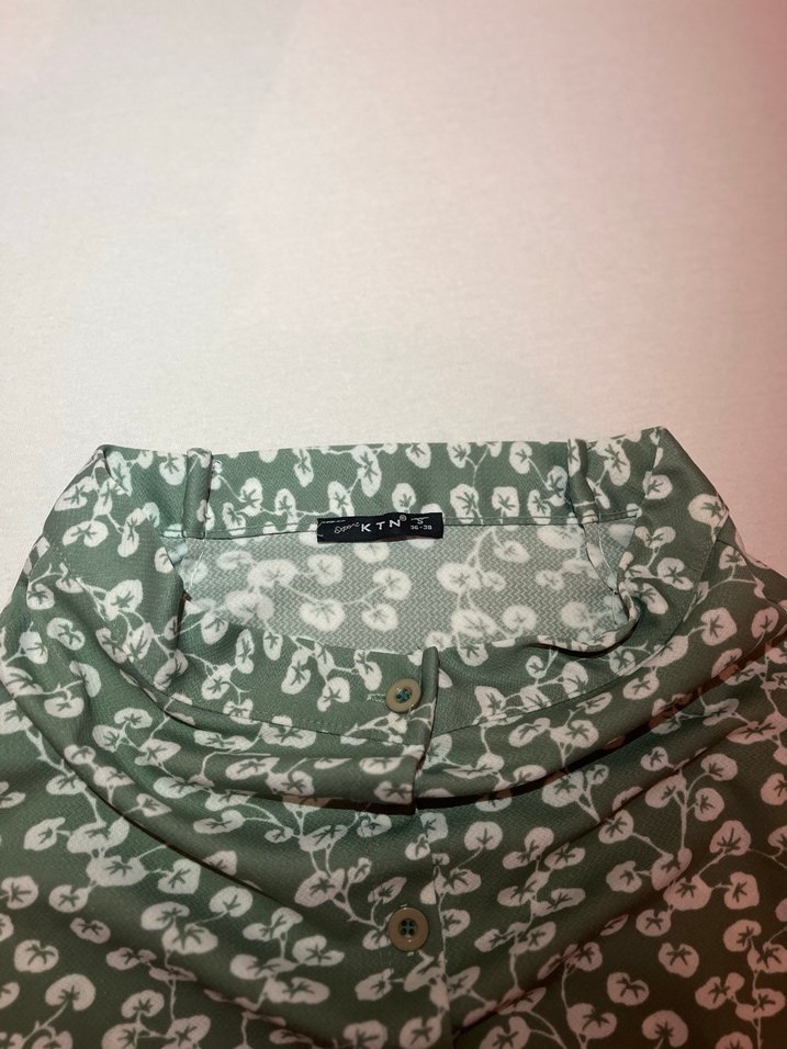 Yeşil Çiçek Desenli Uzun Düğmeli Midi Etek - Görsel 2