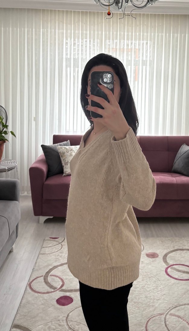 Bej V Yakalı Triko Kadın Kazak - Görsel 2