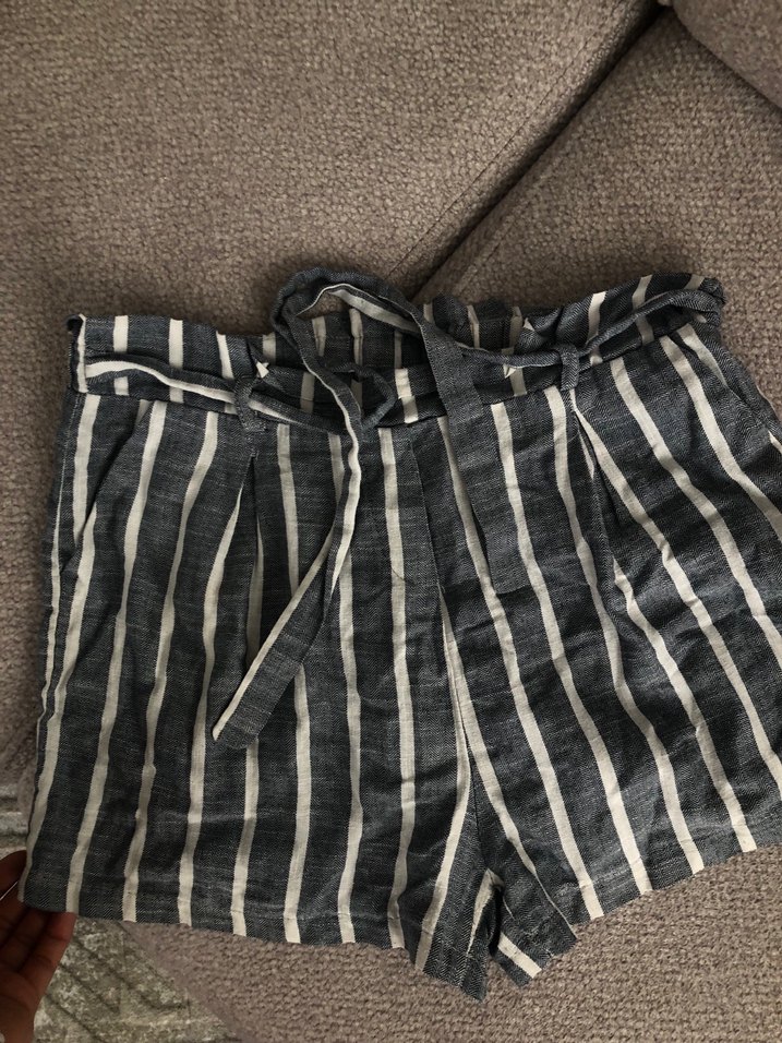 Gri Çizgili Bol Kesim Keten Hamile Şortu - Görsel 2