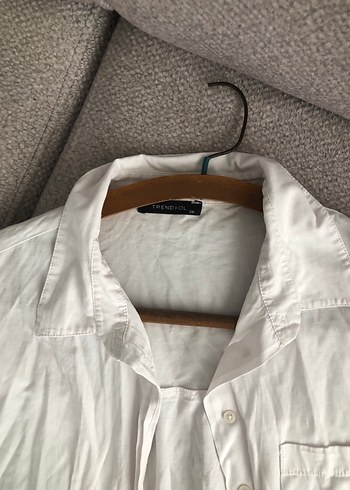 Düğmeli Beyaz Keten Kadın Gömlek - Görsel 4