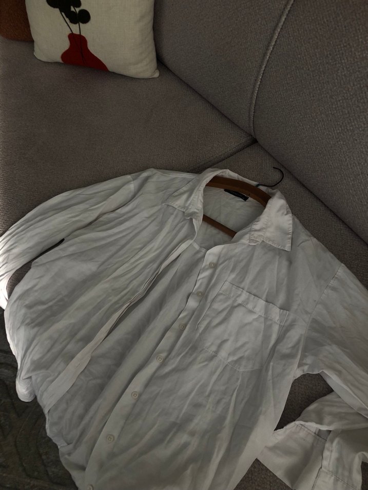 Düğmeli Beyaz Keten Kadın Gömlek - Görsel 2