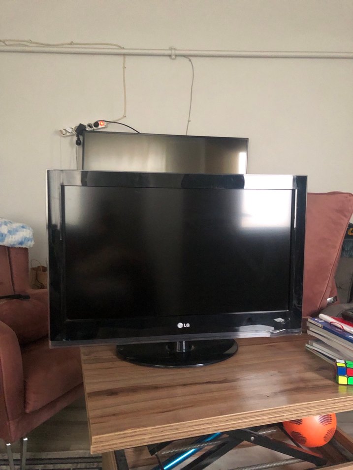 Siyah LG ve Arçelik TV - Görsel 3