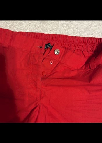 Kırmızı Kadın Bermuda Şort Rahat Kesim - Görsel 3