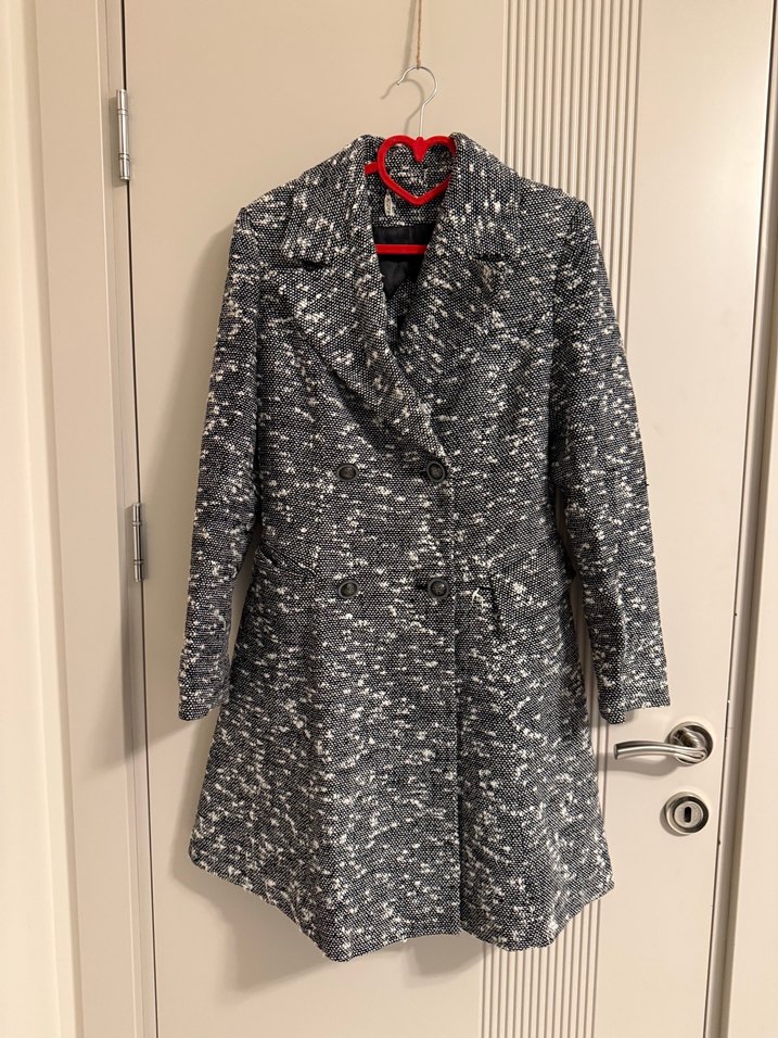 Adil Işık GünCel Marka Kruvaze Kaban - Görsel 4