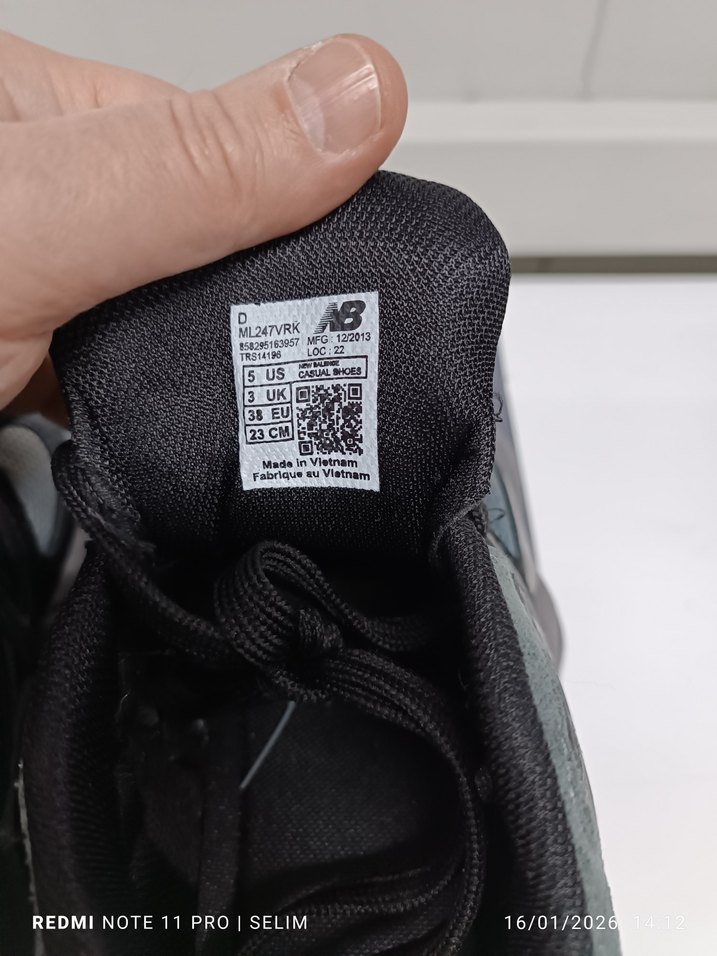 New Balance 9060 Gri Kadın Spor Ayakkabı - Görsel 5