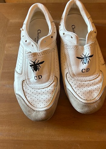 Dior ürünü