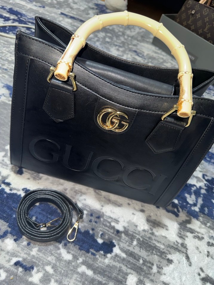 Gucci çantası - Görsel 2