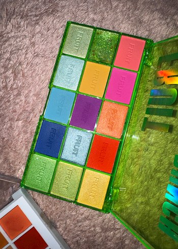 2 Canlı Renkli Far Paleti + 2 ruj hediye - Görsel 2