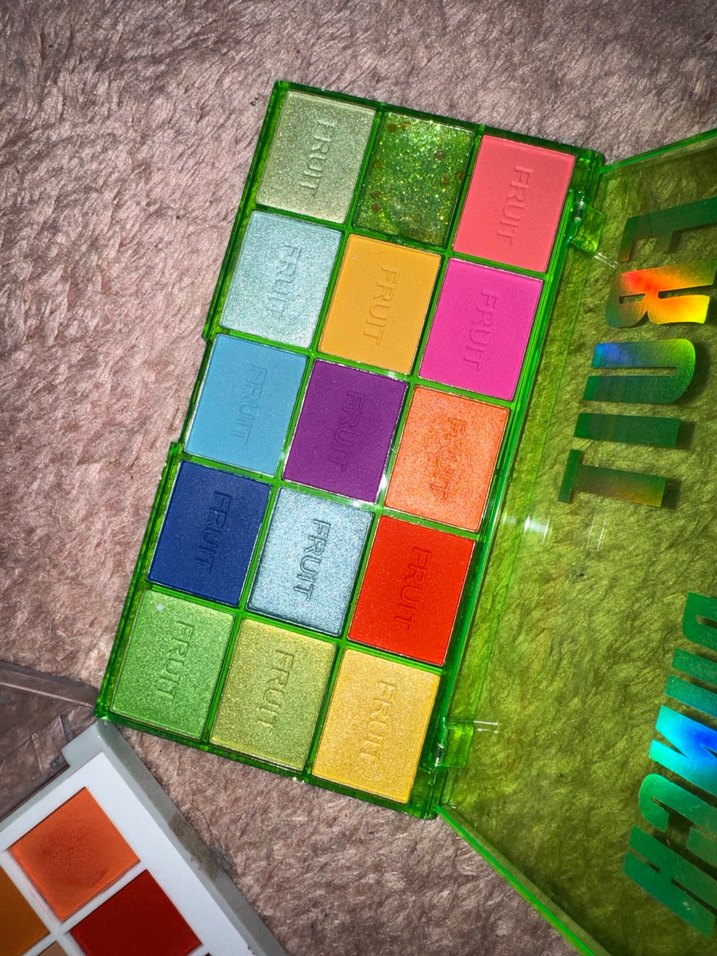 2 Canlı Renkli Far Paleti + 2 ruj hediye - Görsel 2