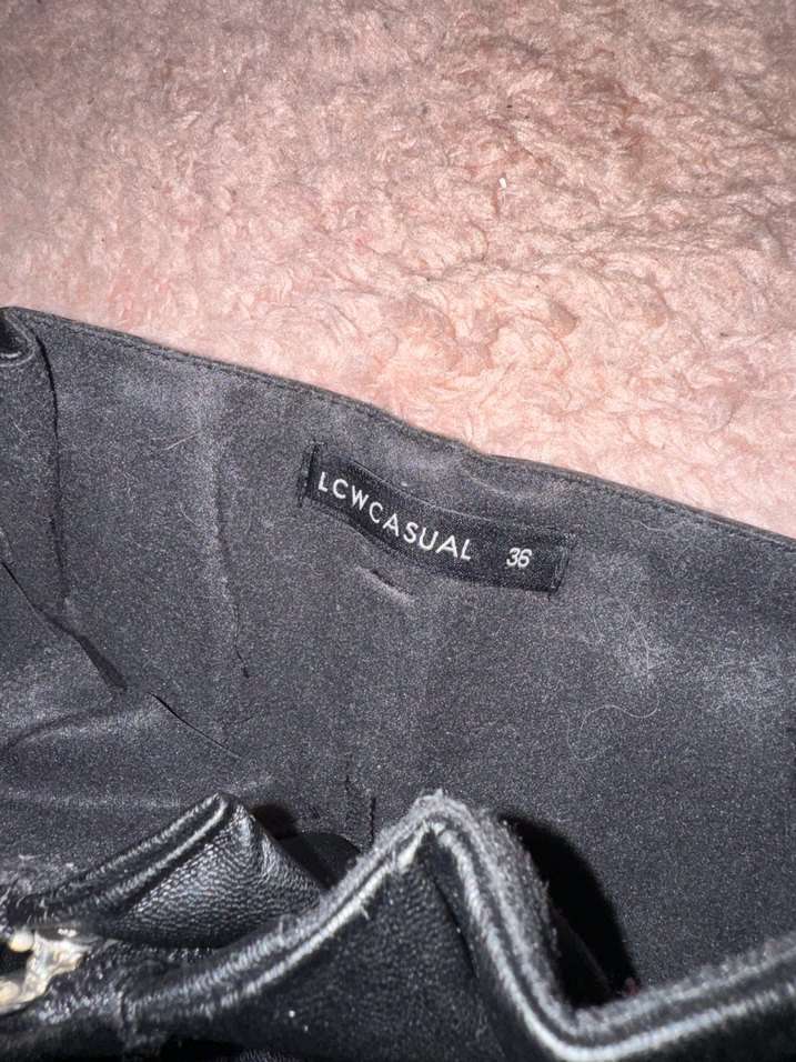 Siyah Deri Kadın şort - Görsel 4