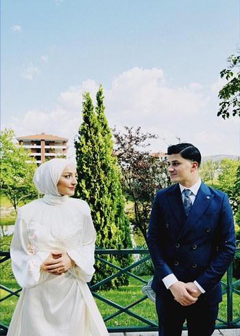 Beyaz tesettur nisan abiyesi - Görsel 6