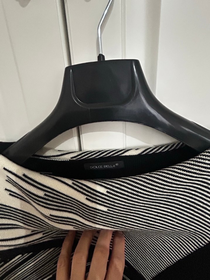 Uzun Siyah beyaz Desenli Kadın yün Panço standart - Görsel 3