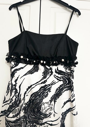 Boncuk Detaylı Siyah Beyaz Desenli abiye kokteyl  Kadın Elbise - Görsel 2