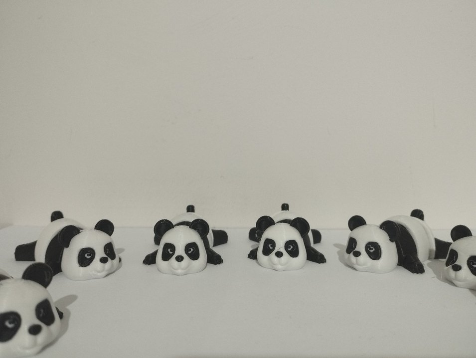 Şişkin Siyah Beyaz Hareketli Panda Anahtarlık - Görsel 4