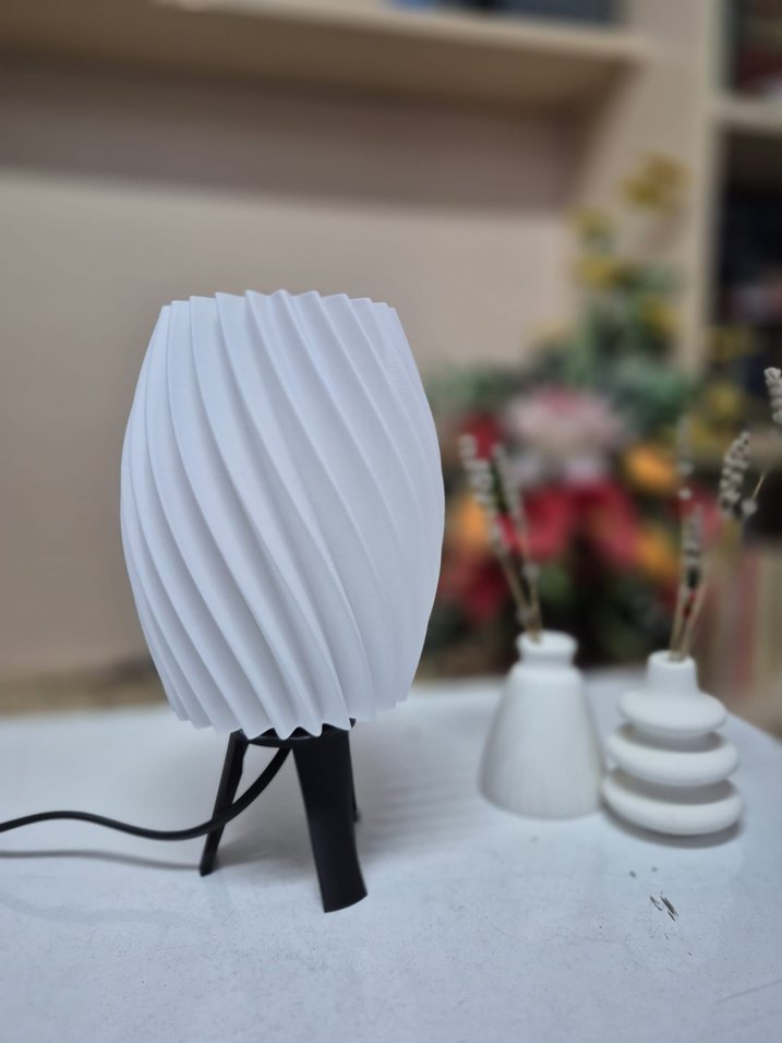 Beyaz Modern Masa Lambası - Görsel 4