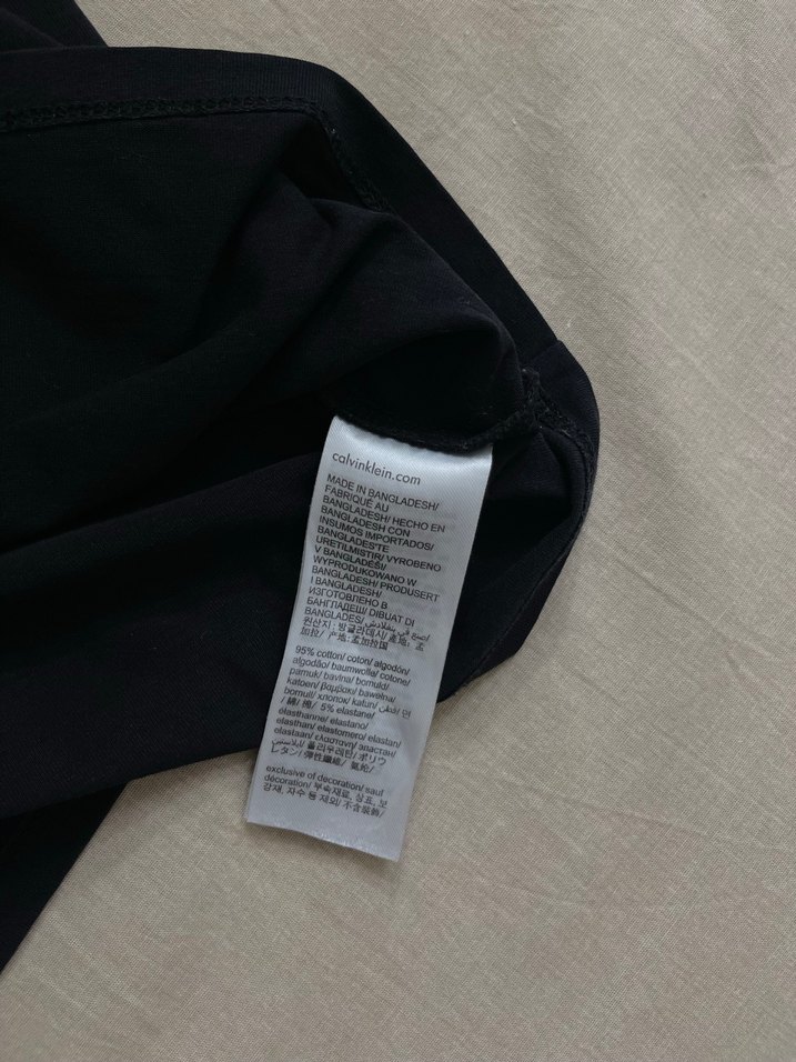 Calvin Klein Siyah Baskılı Kısa Kollu Tişört - Görsel 3