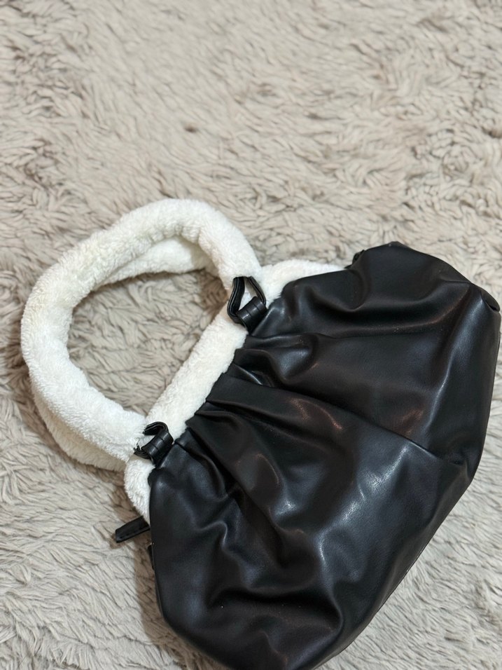 Siyah Deri Kürklü Kadın Kış Ceketi çanta beraber takım - Görsel 5