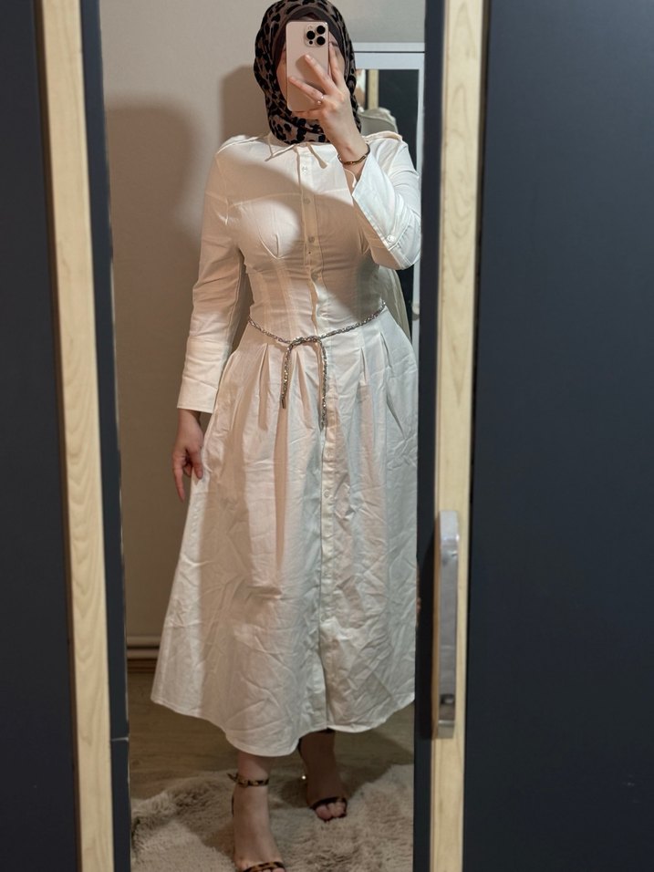 Beyaz Uzun Kemerli Günlük Elbise - Görsel 3