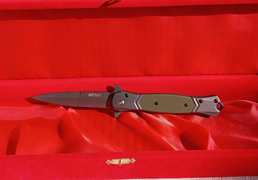 Kırmızı Kutuda Gri Katlanabilir Bıçak - Görsel 3