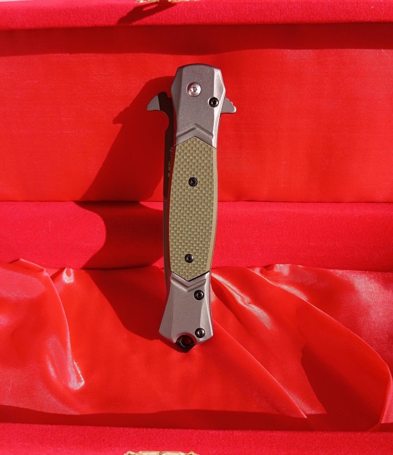 Kırmızı Kutuda Gri Katlanabilir Bıçak - Görsel 5