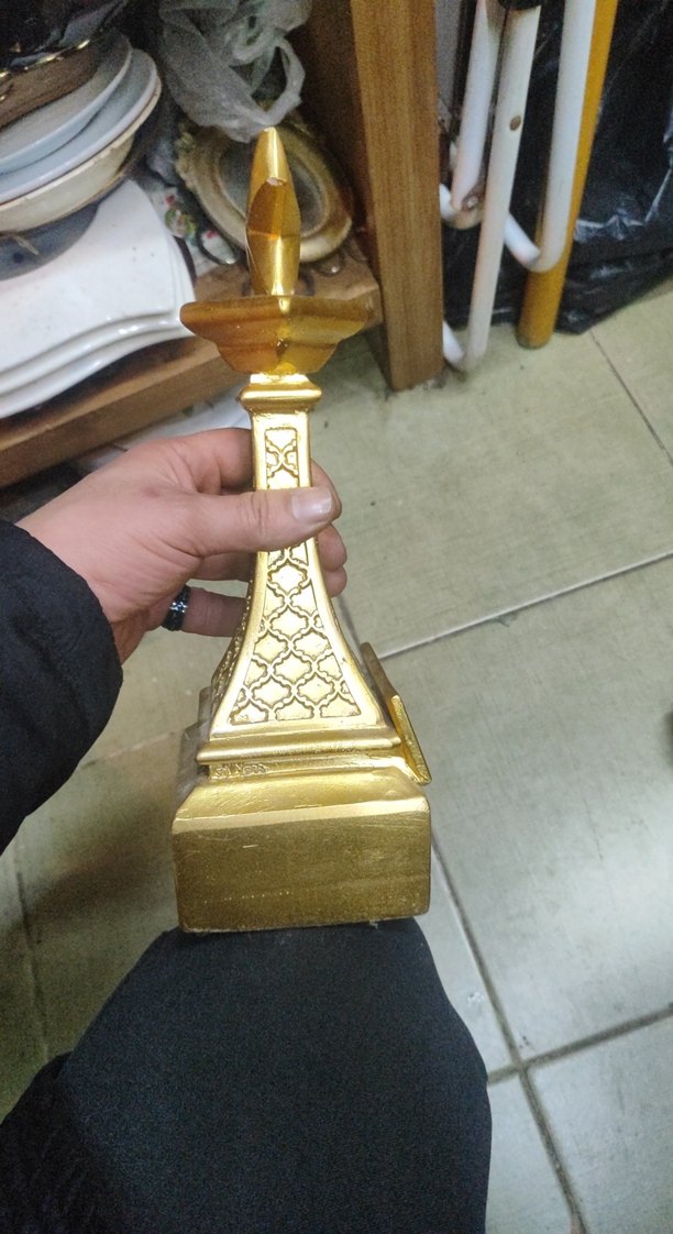 Yıldızlı Parlak Altın Figürin - Görsel 2