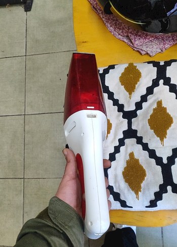 Kırmızı Taşınabilir El Süpürgesi - Görsel 2