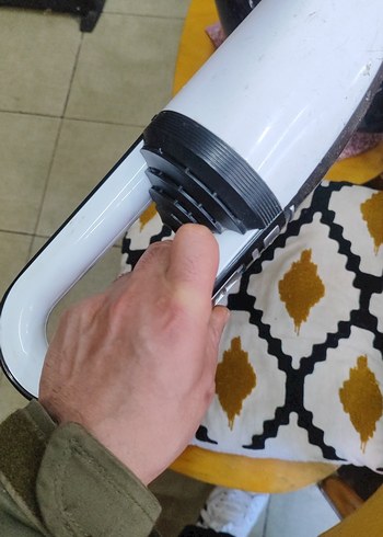 Beyaz El Tipi Elektrikli Süpürge - Görsel 4