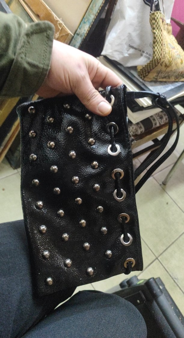 Siyah Parlak Deri Rock Punk Çanta - Görsel 2