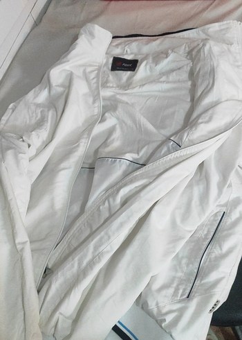 Erkek Beyaz Fermuarlı Kollu Rüzgarlık - Görsel 4