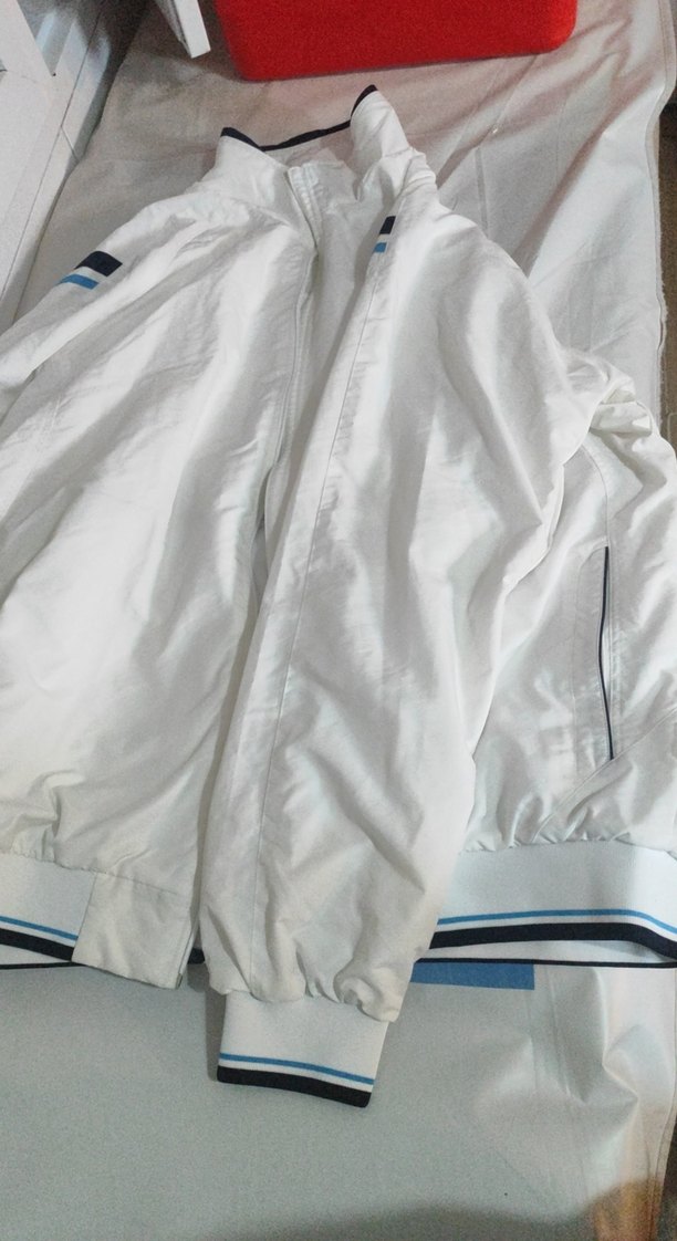 Erkek Beyaz Fermuarlı Kollu Rüzgarlık - Görsel 2