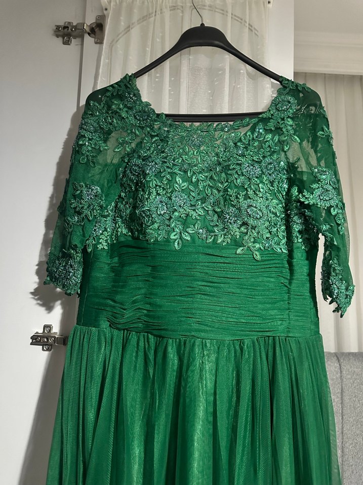 Uzun Kollu Yeşil Dantel İşlemeli Abiye Elbise - Görsel 4