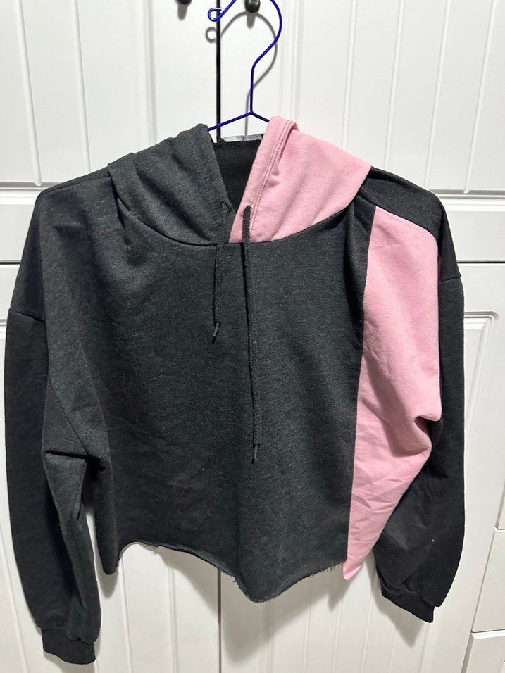 Gri Pembe Kapüşonlu Crop Sweatshirt - Görsel 3