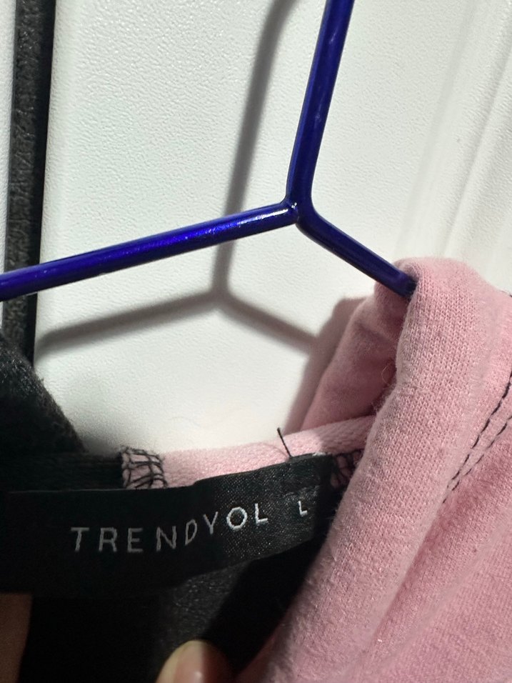 Gri Pembe Kapüşonlu Crop Sweatshirt - Görsel 4