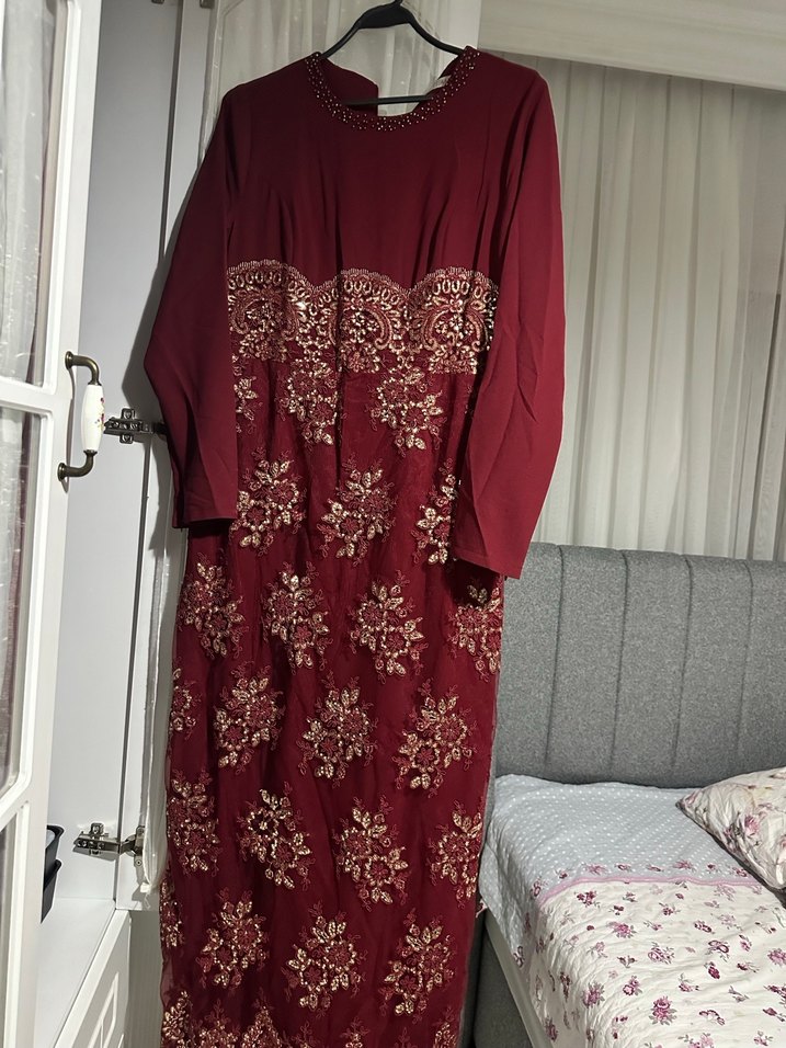 Bordo Nakışlı Dantel Detaylı Uzun Elbise - Görsel 3