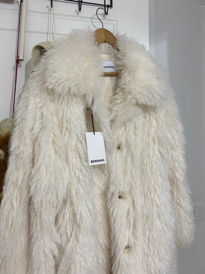 Beyaz Midi Kadın Suni Kürk Ceket BERSHKA - Görsel 3