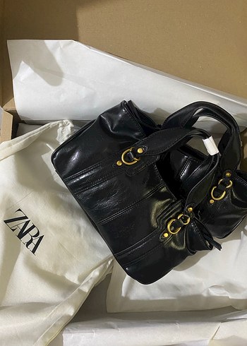 Zara Siyah Deri Metal Detaylı Kadın Çanta - Görsel 4